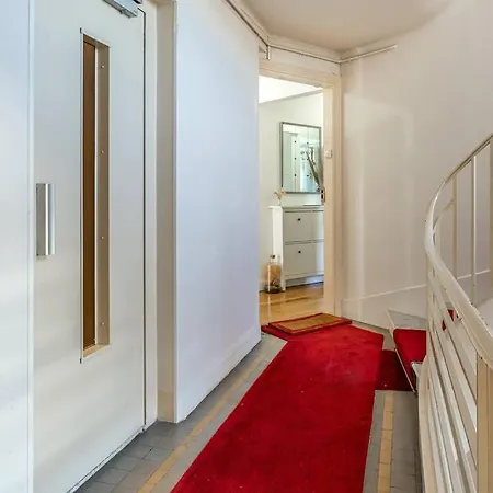 Premium Flat In Well Furnished 16th District *