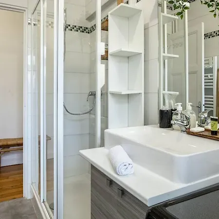 Premium Flat In Well Furnished 16th District