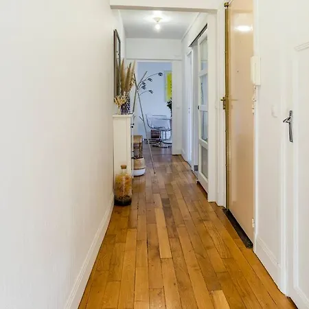 Premium Flat In Well Furnished 16th District Apartment *
