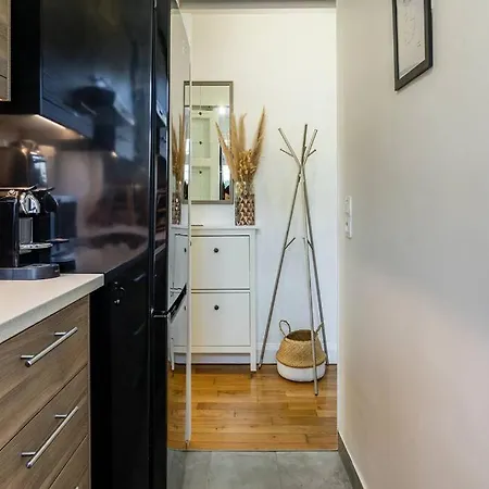 Premium Flat In Well Furnished 16th District Apartment Paris