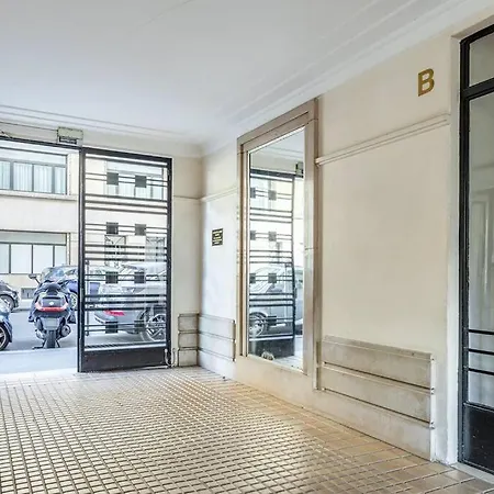 Premium Flat In Well Furnished 16th District Apartment *